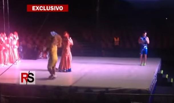 tromepe's tweet photo. .@estoesguerra_tv cierra circo por falta de público

http://t.co/RVRLtbWg3A http://t.co/ACjqHYbtJM