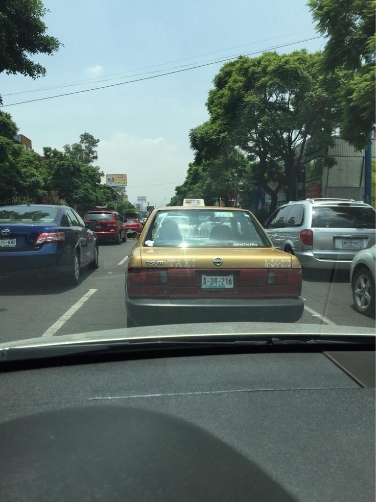 Coapa_'s tweet photo. RT @rbkdoga: @OVIALCDMX miramontes hacia Periférico parado http://t.co/bVR9tzv79o