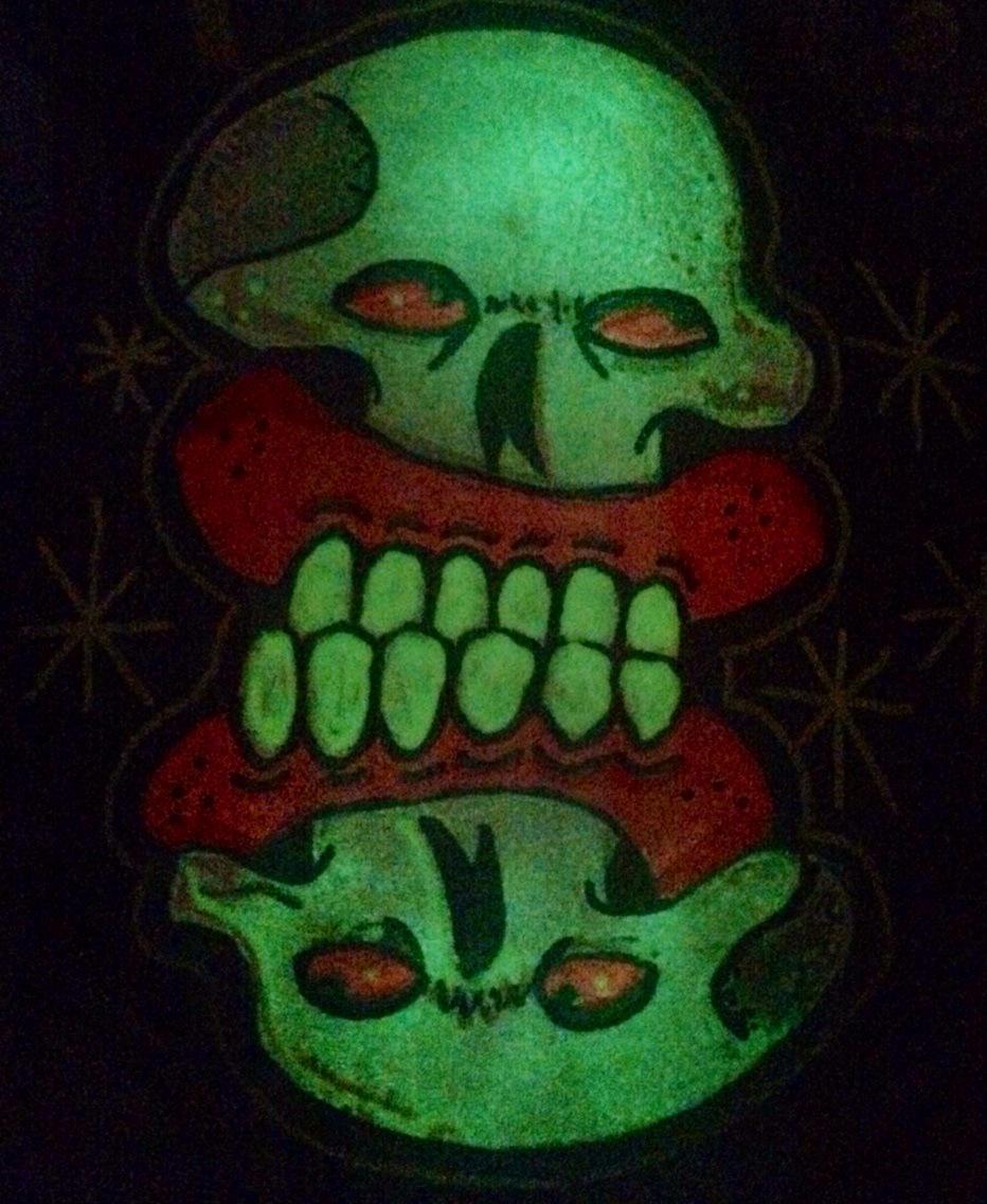 onlysweettoof's tweet photo. DUET #sweetoof #duet #double #glowinthedark #skulls #acrylic #enamel #canvas #panel http://t.co/AzL6ywiwdU http://t.co/6gCIki2Pp9