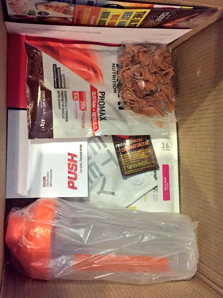fraserrgolf's tweet photo. Awesome gifts from @proteincard #UnboxingGains can't wait to delve into the samples. http://t.co/eITAdgltkB