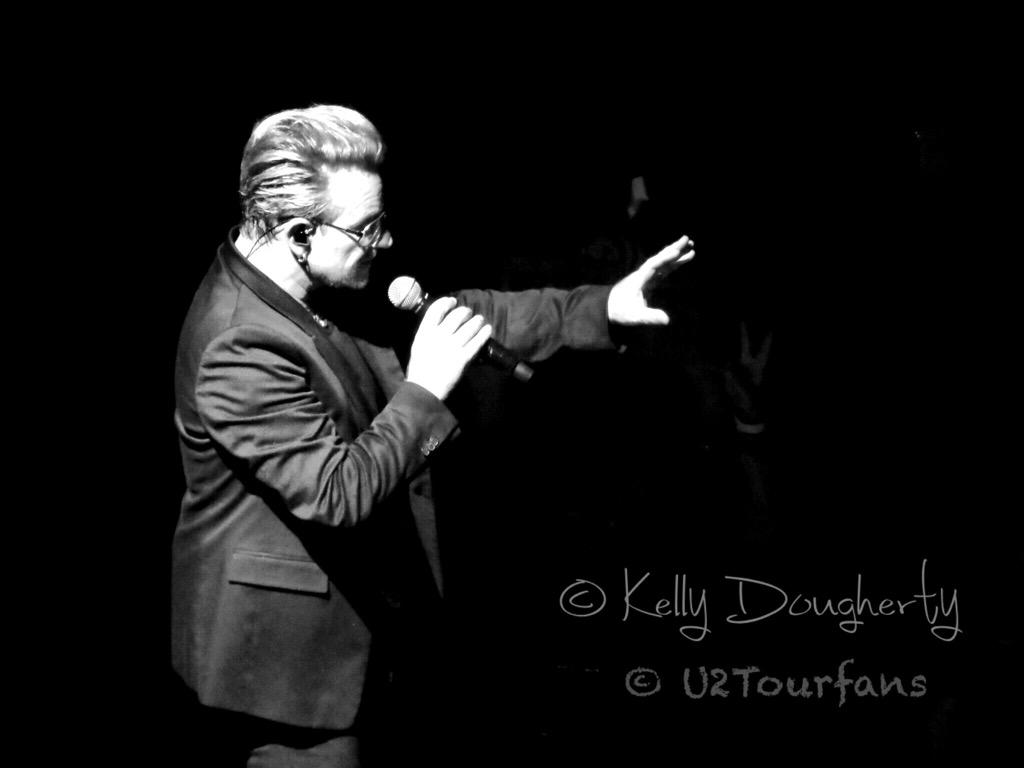 mazarockin's tweet photo. MSG show 7  #U2 #U2ieTour #U2TOURFANS #u2gigs #U2MSG #u2news #u2start #U2NYC7 http://t.co/kimBx4I7xl