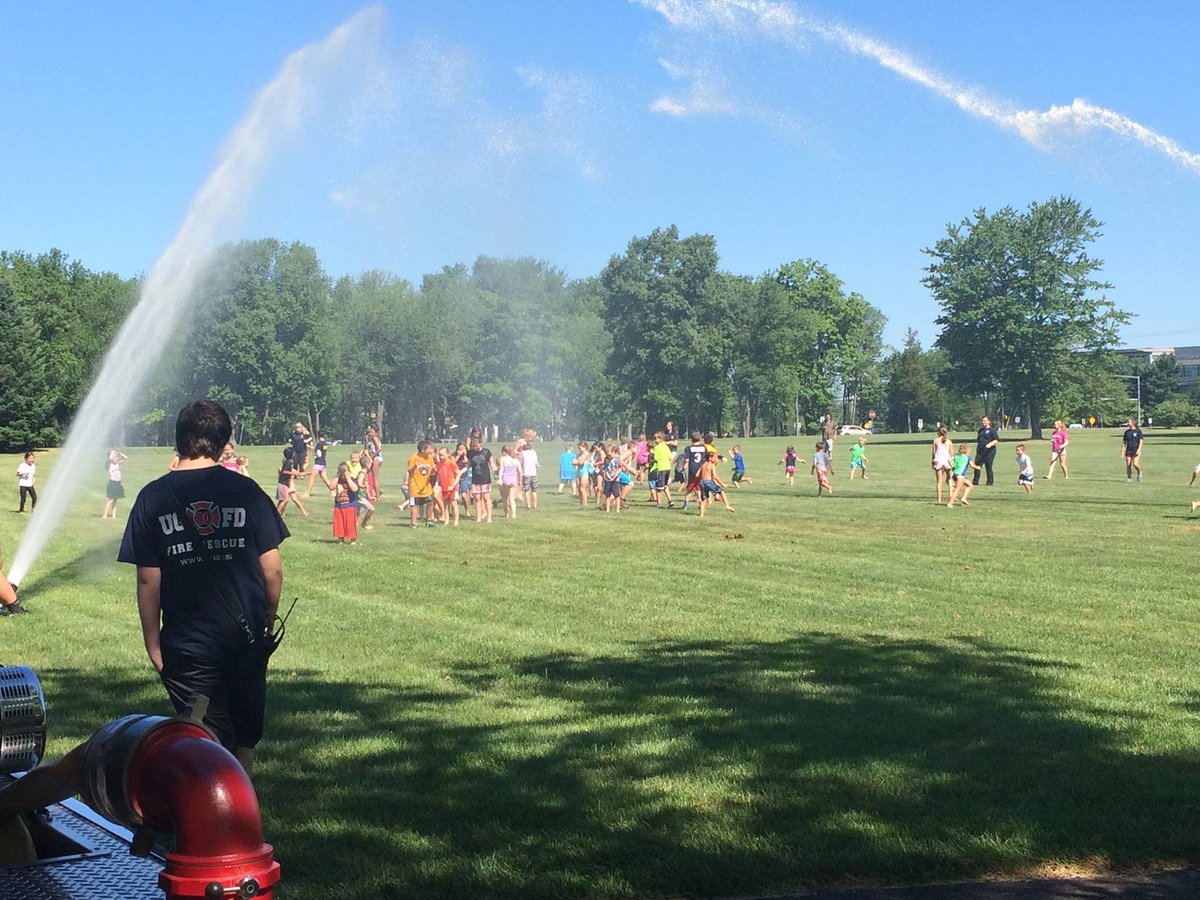 UGTParksRec's tweet photo. @UGTFD Thank you for educating and cooling off our campers today! http://t.co/uIoaHy4zSY