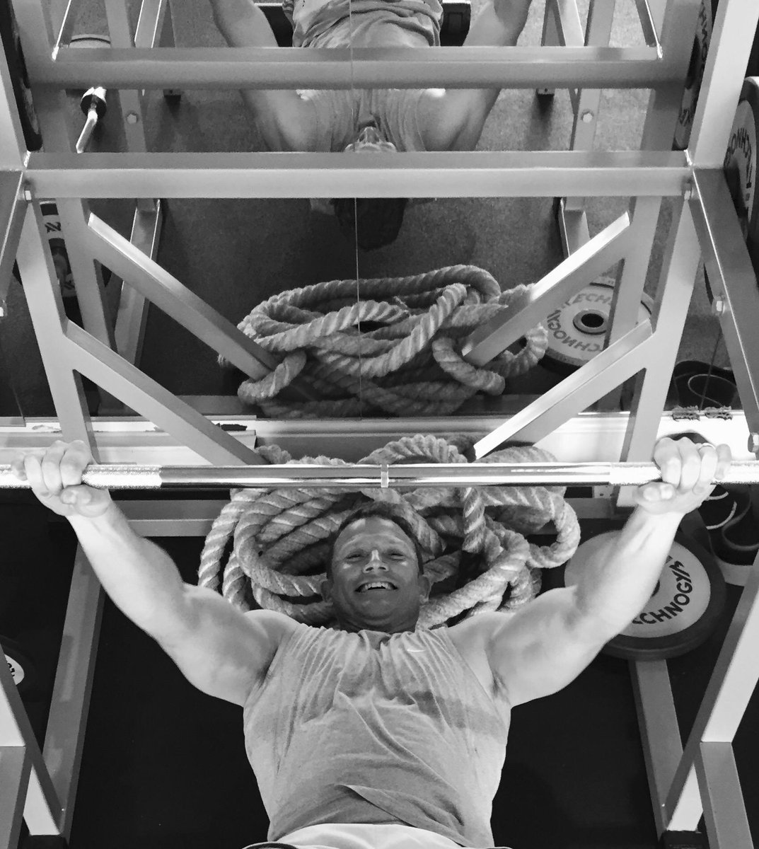P4VTrainer's tweet photo. Don't just lift, pull! For perfect #posture &amp; #results make sure your programme is #balanced #p4virtualtrainer http://t.co/wrEUtP2ehs