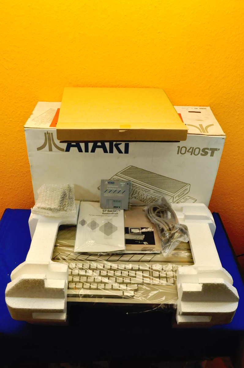 KuSeRaBerlin's tweet photo. Old original packaging NOS PC Atari 1040ST sold by KuSeRa #Atari #computer #vintage #1040ST #oldtechnique #collector http://t.co/NenSUSDQBV