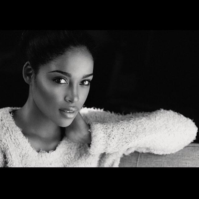 AuralisFlores's tweet photo. #makeupbyme using all @MEHRONmakeupNYC #photographer @CliftonPrescod for @ELITENYC #mehronmakeup #celebrepro #beauty http://t.co/wprMliLO7u