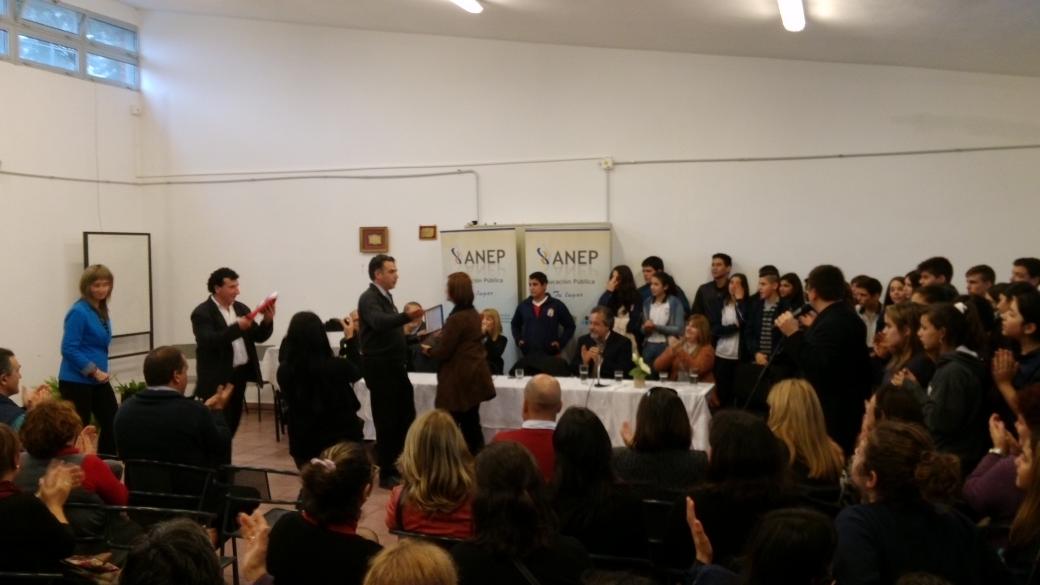 Inauguración Liceo de Soca. Autoridades de <a href="/ANEP_Uruguay/">ANEP</a> junto a Intendente de #Canelones <a href="/OrsiYamandu/">Yamandú Orsi</a>
