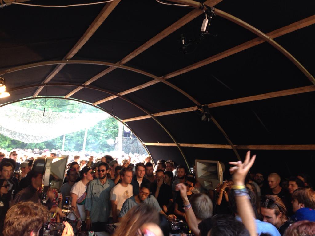 boilerroomtv's tweet photo. only 2nd out of 21 for @dkmntl weekend and he's on fire - @HunchMusic deserves your attention http://t.co/rYbIp2w9kT http://t.co/I5HF9uhlAb