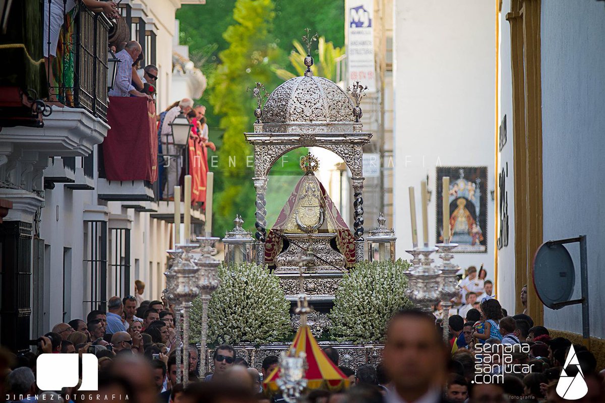 Semanasantasan's tweet photo. Patrona, nueva #fotografía en la web. @Hdad_Caridad @CaridadSanlucar 
#SSSanlucar 
http://t.co/6a44g9CQUi http://t.co/hoI6t17BFX