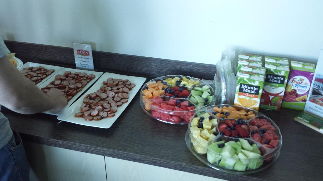 SiwinFoods's tweet photo. Happy to be able to come in this morning and serve breakfast for our friends at @1023nowradio and @up993. #yegradio http://t.co/gjaSwFdihF