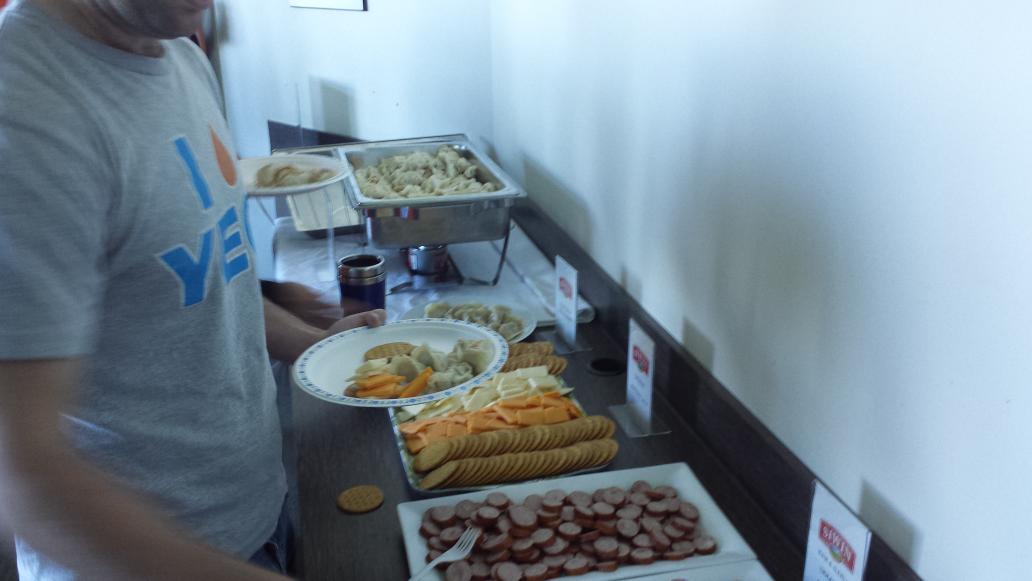 SiwinFoods's tweet photo. Happy to be able to come in this morning and serve breakfast for our friends at @1023nowradio and @up993. #yegradio http://t.co/gjaSwFdihF