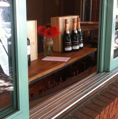 SparkNearby's tweet photo. Get wine at @WindsorVineyard in #Healdsburg and it'll beat you home!  http://t.co/yqPnYt8e5F http://t.co/iYJrHMhrof