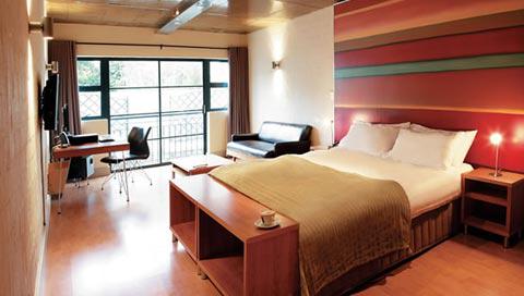 Mtpatourism's tweet photo. Come and snuggle up and get warm here at the Hippo. #winterpackagesMP from R1250/room http://t.co/Qh4bNVMPZJ http://t.co/mW8FAmObH6