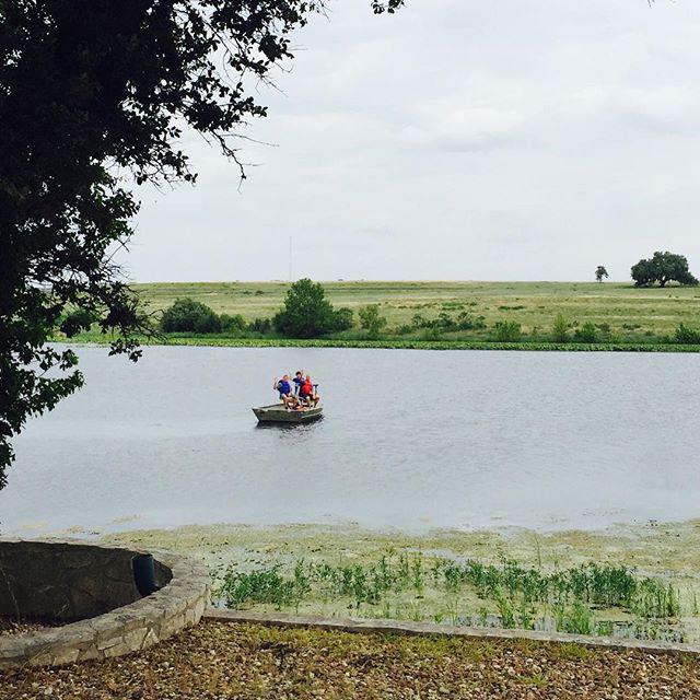 rclodge's tweet photo. Good times are a guaranteed catch at #RoughCreek! #Fishing PC: @cynwenz http://t.co/HTV6yTwvmJ