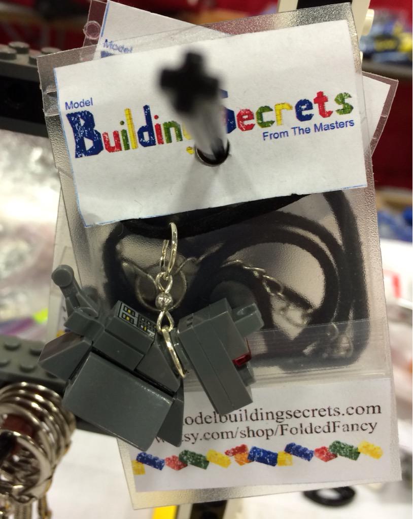 SugarySweetVint's tweet photo. Affirmative Master! K9 necklace has been spotted at #BrickFair ❤️ #DoctorWho #K9 #ModelBuildingSecrets 💙 http://t.co/Vju4nDMgxT