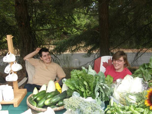SunnySaturna's tweet photo. Try some local fare at the Saturday Market! #Saturna #vacation #eatlocal #freshgoods #shoplocal #goodeats http://t.co/EFg7T8FQre