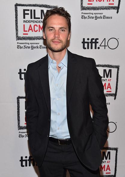Taylorkitsch6's tweet photo. [Fotos] Taylor en el Film Independent at LACMA ayer: https://t.co/3hFyDb36in #TaylorKitsch https://t.co/7vgDHiQMwg