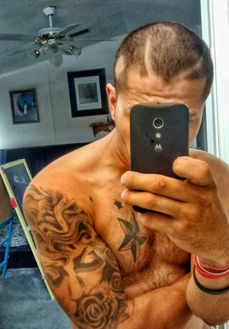 JacobAaronMorin's tweet photo. @LarrySanders #nappyfriday http://t.co/552gUHOJDt