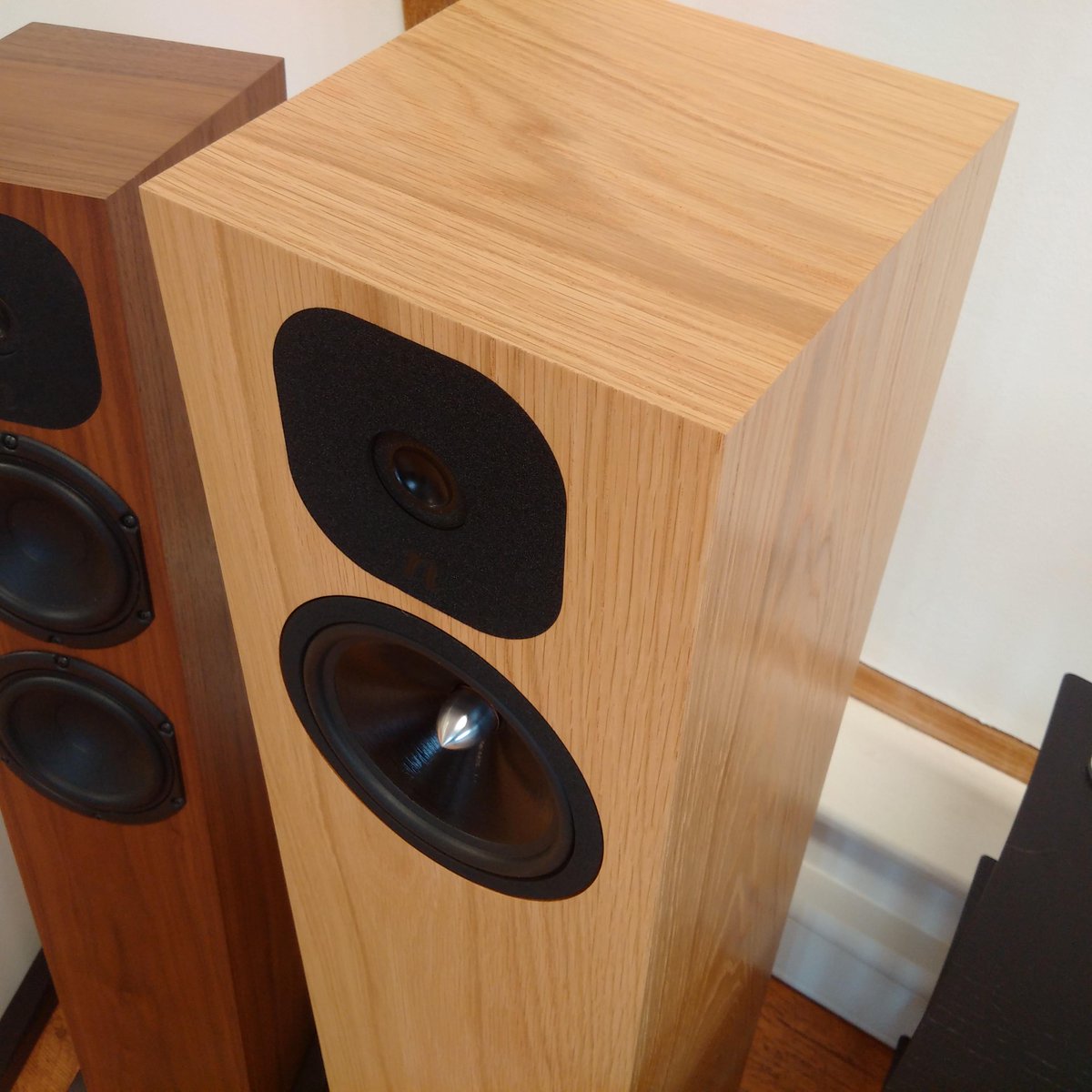 theaudiobarn's tweet image. As promised, the stunning @neatacoustics Momentum SX5i with a Quadraspire rack full of @NaimAudio. What do you think?