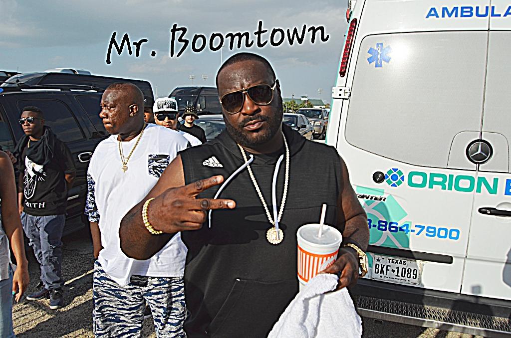 ProblemSolverTV's tweet photo. #TraeDay2015 #KingdomBiz #RT @MRBOOMTOWN @IICrunk4Jesus @R_B_Ministries @SameTeamHouston @ADProblemSolver http://t.co/mwFGbK4cIs