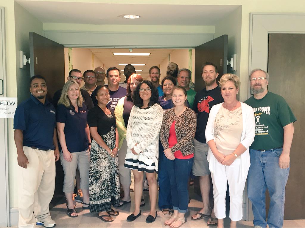 scpltw's tweet photo. First graduating class @UofSC_CEC for Intro to Computer Science! #PLTWProud #PLTW2015 #PLTWICS http://t.co/P5c8jcqjjm