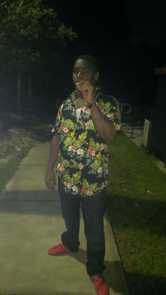 CmoneyFlashy44's tweet photo. http://t.co/pgUuBtRKFW