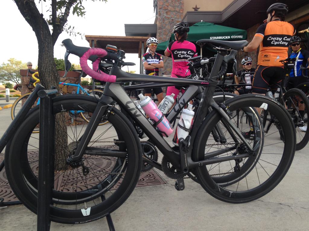 aqubinger's tweet photo. Twinsies! #liv #Ride #LivBeyond #GiantBikes #WomenCyclists #CrazyCatCyclery #2wheelsEP http://t.co/SEaY4woYXY