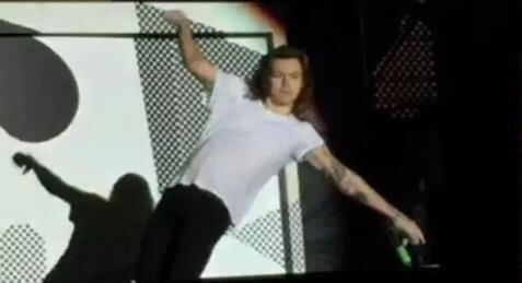 cuddlemezarry_'s tweet image. THIS IS ONLY ONE SONG FROM THE FIFTH ALBUM

IMAGINE THE REST OF THE ALBUM

#DragMeDown