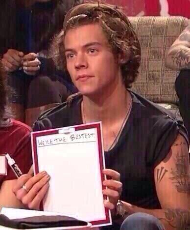 HSxPerfection_'s tweet image. "#1 on iTunes"

"#1 in 90+ countries"

"#1 on billboards"

OUR FANDOM BE LIKE:

#DragMeDown