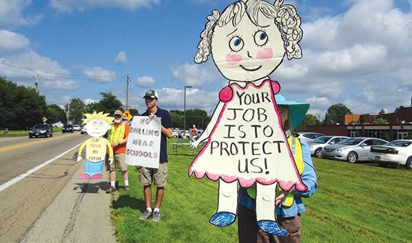PGHCityPaper's tweet photo. Via @Ashley__Murray: Lawsuit over fracking near schools could have statewide legal impact  http://t.co/oOThDVMa59 http://t.co/12eseiavFC