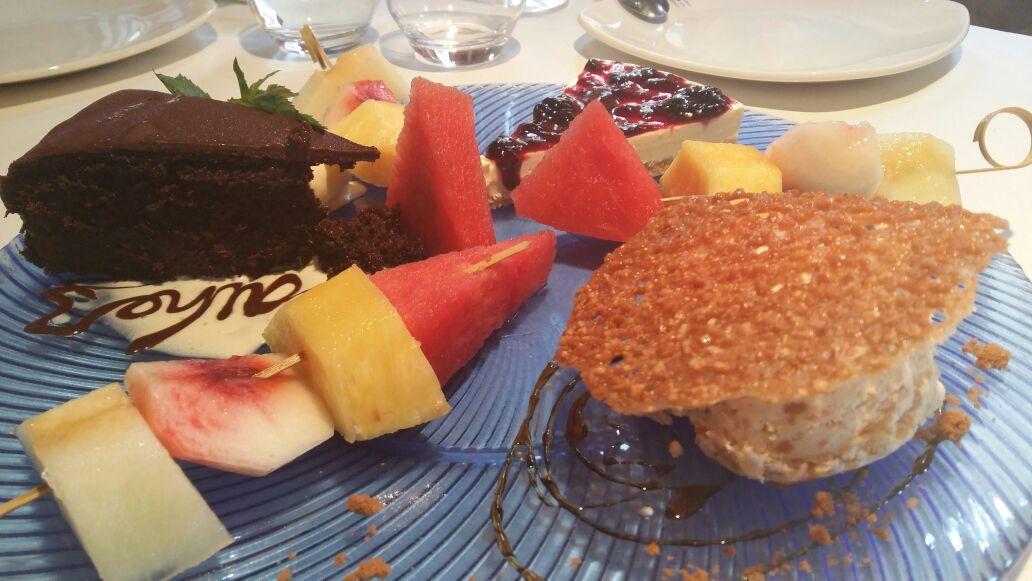 orte81's tweet photo. VACACIONES merecidas ahora a disfrutar al maximo @xaveriolight @mirivlpz @javmobe http://t.co/YcjcKbCBIt