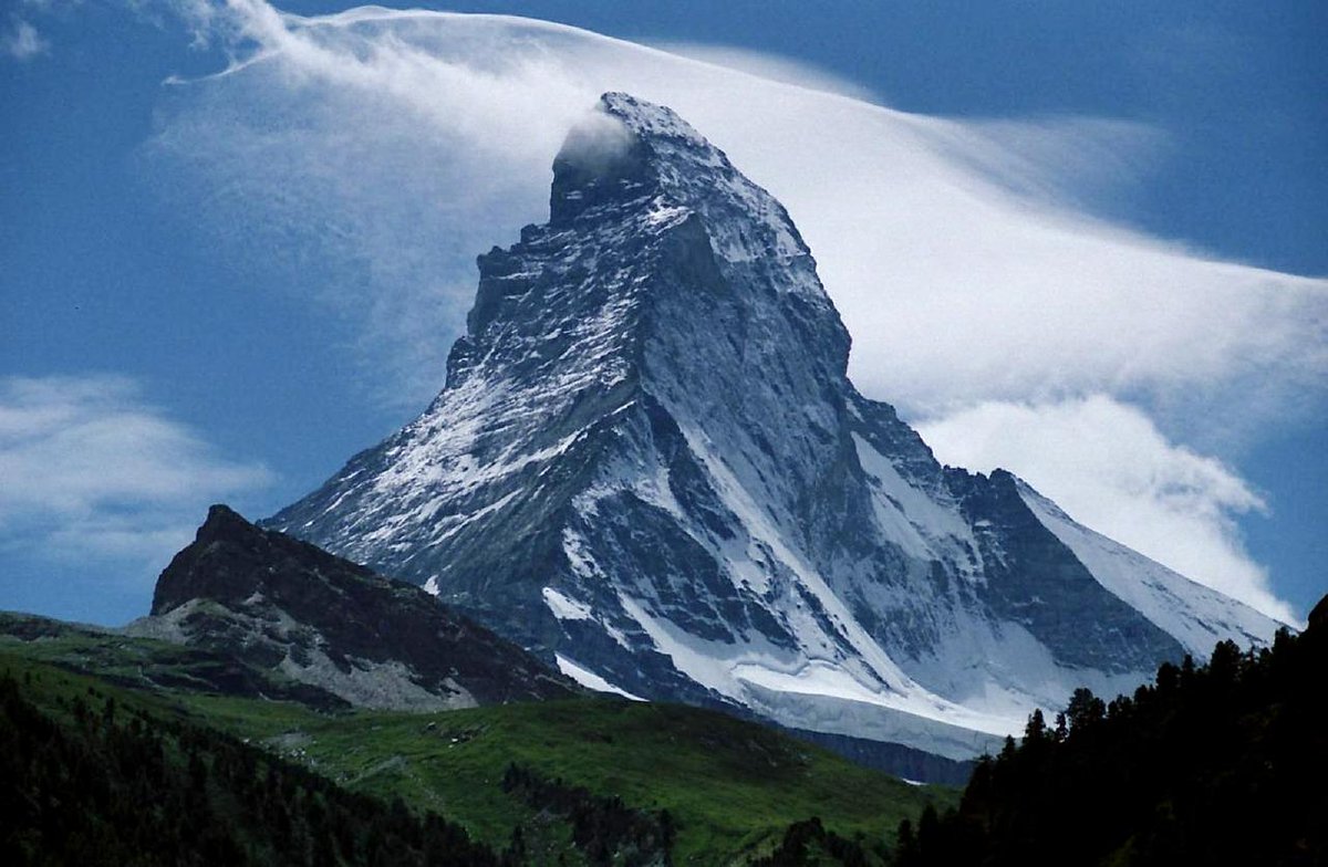 MySwitzerland_e's tweet image. RT @outpostmagazine: In absolute awe of the legendary Matterhorn: buff.ly/1LV45h7 #opView @MEC @ClifBar