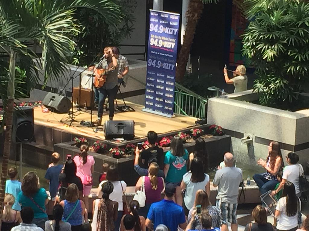 949KLTY's tweet photo. "Shine on us" here @VistaRidgeMall  with @joshwilson  great day for a free concert! http://t.co/TfixqJBRZp