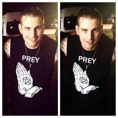 marsqporra's tweet photo. Para de ser tao destruidor cara, mitira para n #HappyBirthdayMShadows http://t.co/Y5bBoKJMm2
