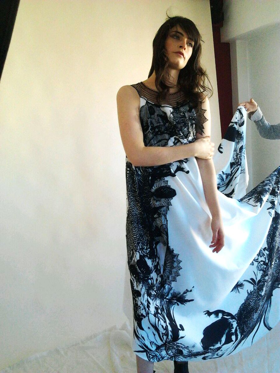 ClaraRosaInd's tweet photo. Detalles previos en la producción fotográfica de "Fábula", nuestra nueva colección primavera - verano 2015/16. http://t.co/iEmP3B6qxL