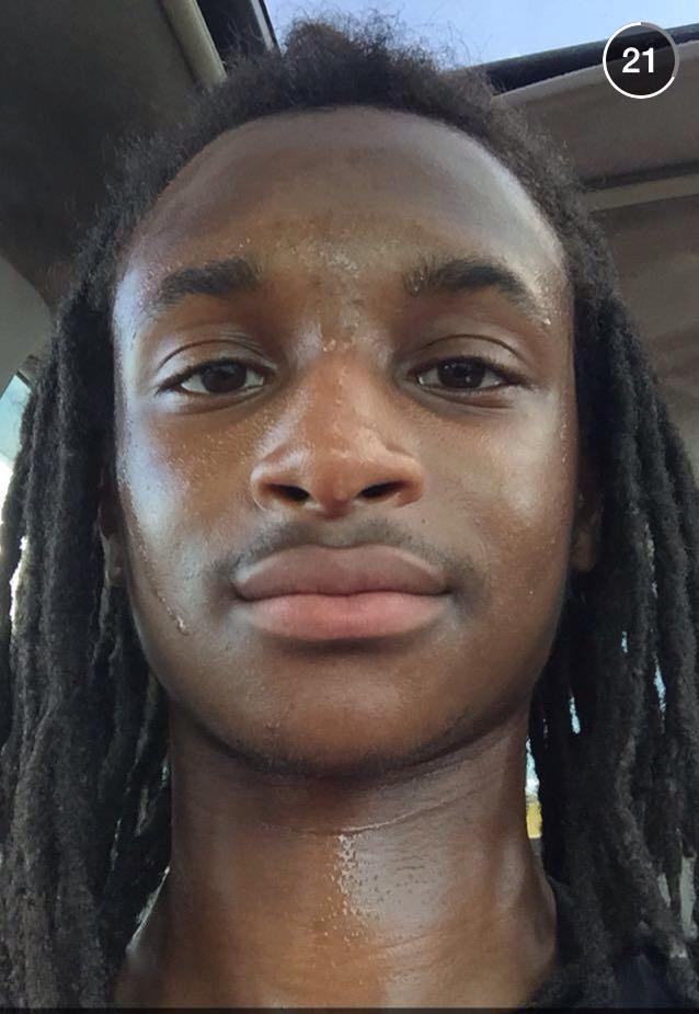 uncleskoob's tweet photo. "When u sitting in the car with the aux cord waiting on the new #GSV1 to drop" @LilGrim_4DaFame http://t.co/kHtlYuFRgl