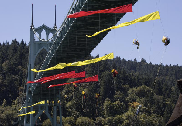 collinrees's tweet image. Great piece by @daphnewysham on why the amazing #ShellNo action was so important. #PDXvsShell theguardian.com/commentisfree/…