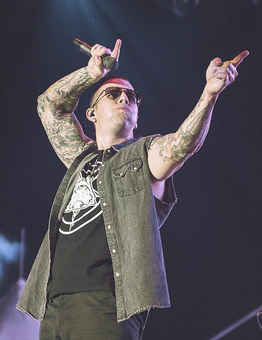 Happy birthday M. Shadows!!!  