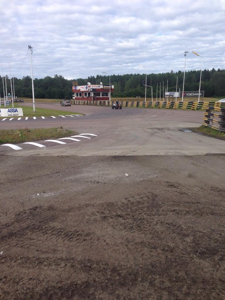 ReinisNitissRX's tweet photo. Trackday today, Raceday tomorrow! #EarlyWakeUp #SportsRacingTechnologies #RXLite #RallyXNordic #Arvika http://t.co/ZtJQyODafz