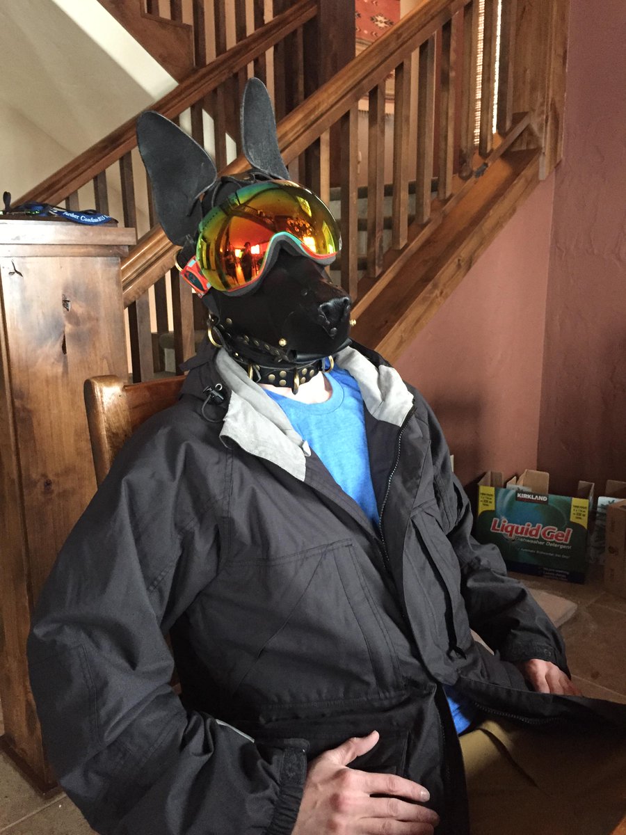 _Uro's tweet photo. Time to go boarding!
#FSW2015 @furryskiweekend http://t.co/jXvd02SfaK