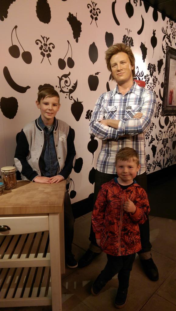 NicholaJ80NMA's tweet image. Lovely to meet @jamieoliver #waxmodel #Blackpool