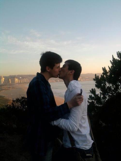 Cute_GayCouples's tweet photo. #cutegaycouples http://t.co/5KRfajGcgW
