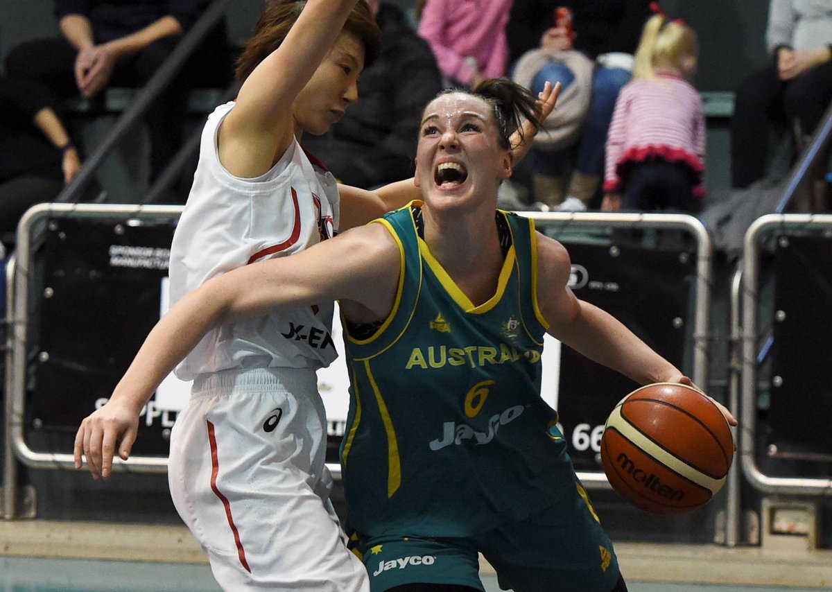lachlanbence's tweet photo. #women's #basketball #Australian #Opals v #Japan - international 
http://t.co/UBQGoSwoD7 http://t.co/AYaQpJMZNT