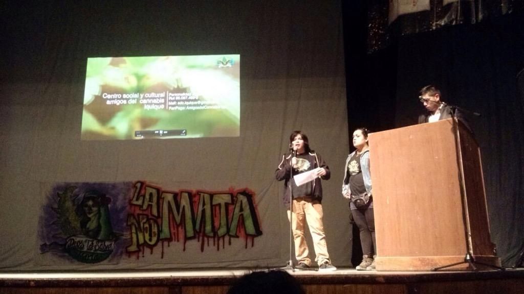 adciquique's tweet photo. Exponiendo en aricannabis @MorganaSativa @laestrellaiqq @MunicipioIqq http://t.co/jn3HDG0U6e