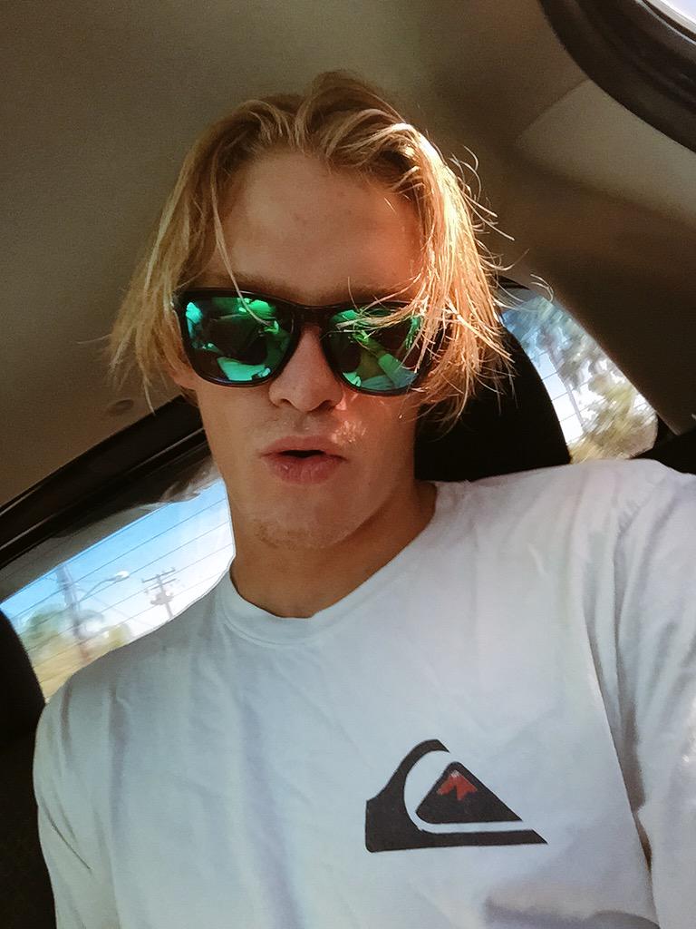CodySimpson's tweet photo. I'm taking your glasses to Australia @coreyharp http://t.co/xrsSxoZR3y
