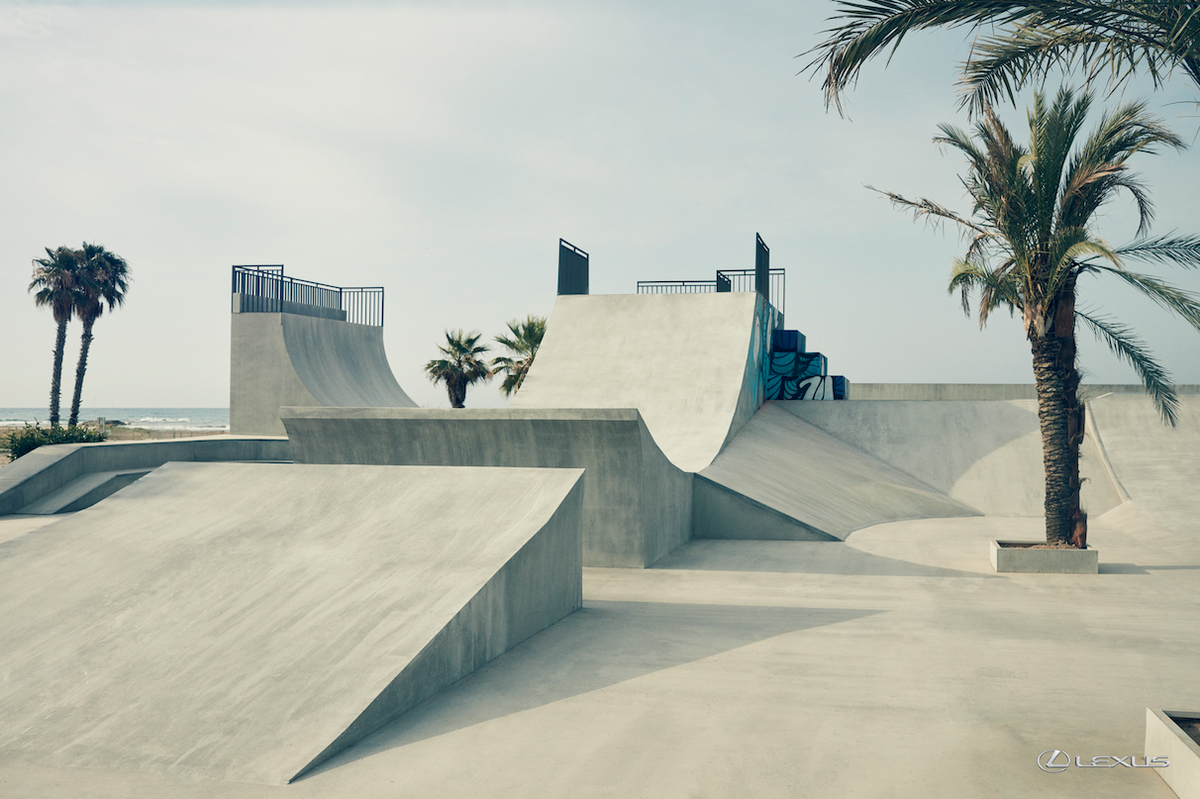 LexusofMemphis's tweet image. See the Lexus Hoverboard in action on August 4th. #LexusHover #AmazingInMotion lexus.us/1J1kfoT