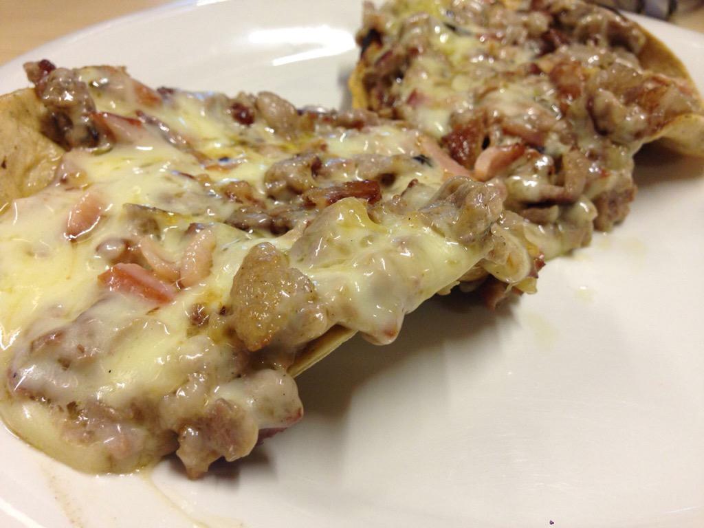 Tacos al carbón gratinados o que tal unos volcanes?
#FelizViernes 
<a href="/sanjoseinsurgen/">San José Insurgentes</a>