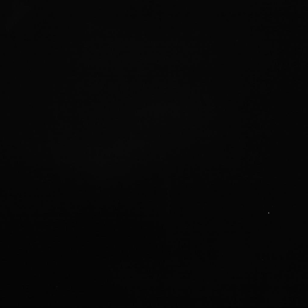 NewHorizonsBot's tweet photo. #NewHorizons released an image of HYDRA!
⌚ Jul 16, 03:35:00 UTC.
📍 2.0M km from #Pluto.
🔗 http://t.co/JXdw9Us7FF http://t.co/FrIi6uChlA