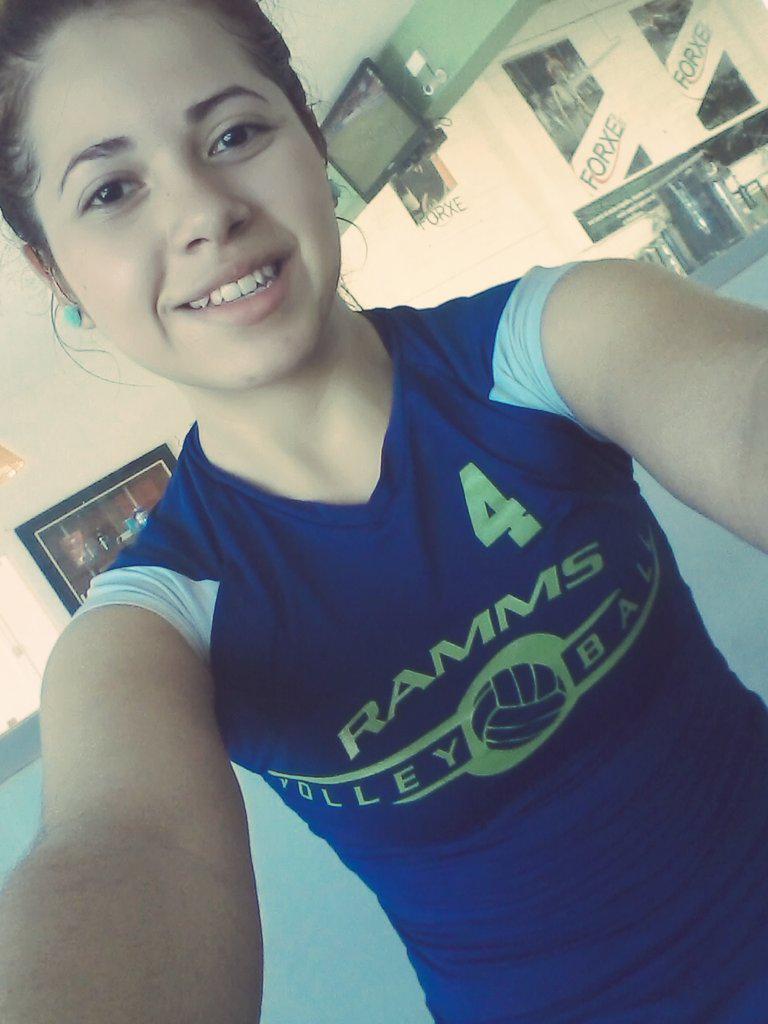 karlangassPerez's tweet photo. Viernesito #forxe #spinning http://t.co/JQGDPFubpB