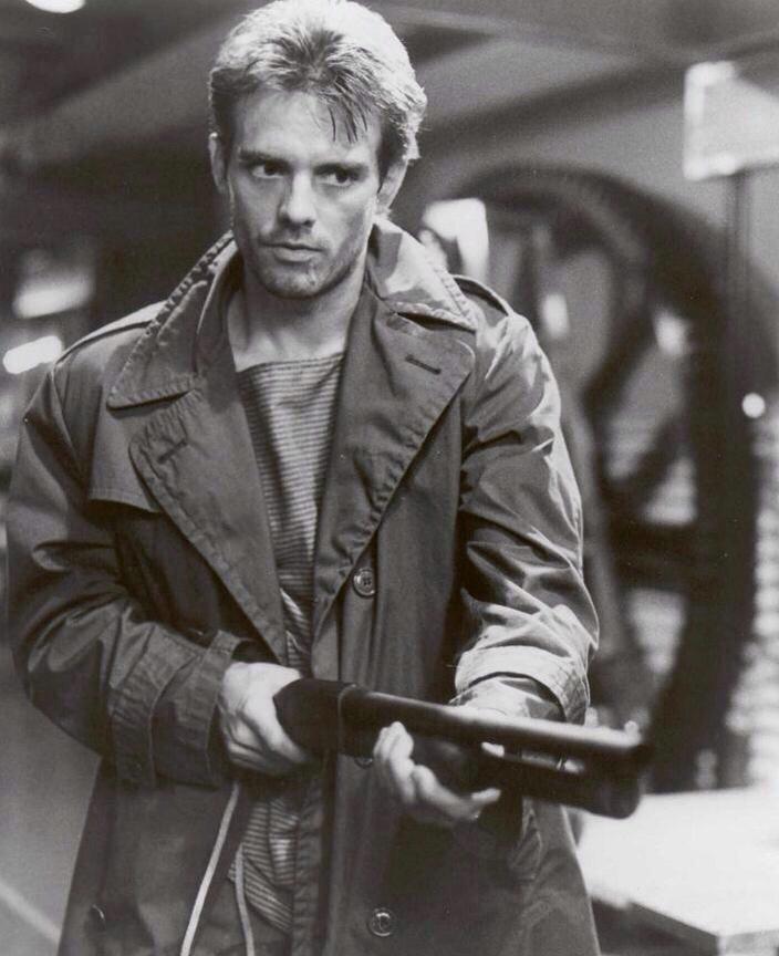 Happy birthday to one of the coolest guys that did awesome movies! Michael biehn. 