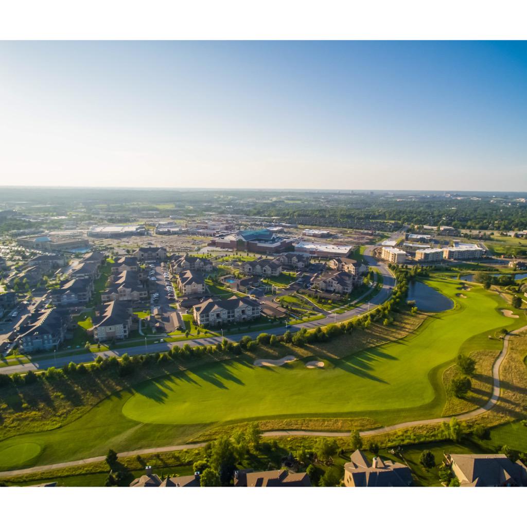 nimbusmediakc's tweet image. An aerial photography service that is safe, simple to use &amp;amp; affordable. Real estate marketing that engages. #Nimbus